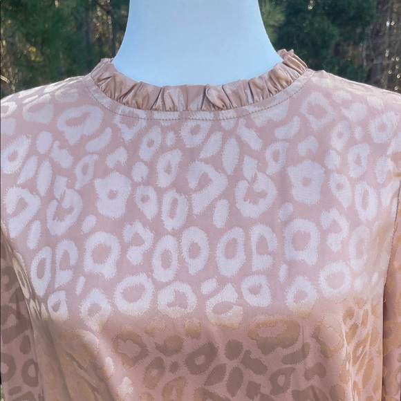 Savanna Jane Metallic Leopard Print Blouse in Coral/Copper Toned - Picture 3 of 10